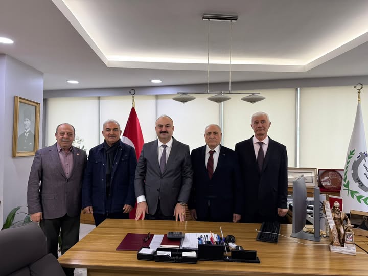 Ümraniye’de Esnaf ve Toplumsal Dayanışma Buluşması; Mehmet Özdil, Anadolu Bilim Kültür ve Cem Vakfı Heyetini Esnaf Odasında Ağırladı